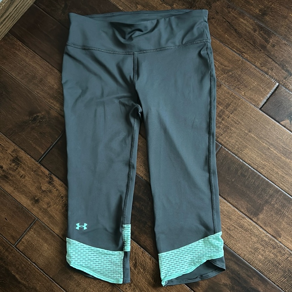 NEW! UA grey medium heat gear Capri, with mint green accents.